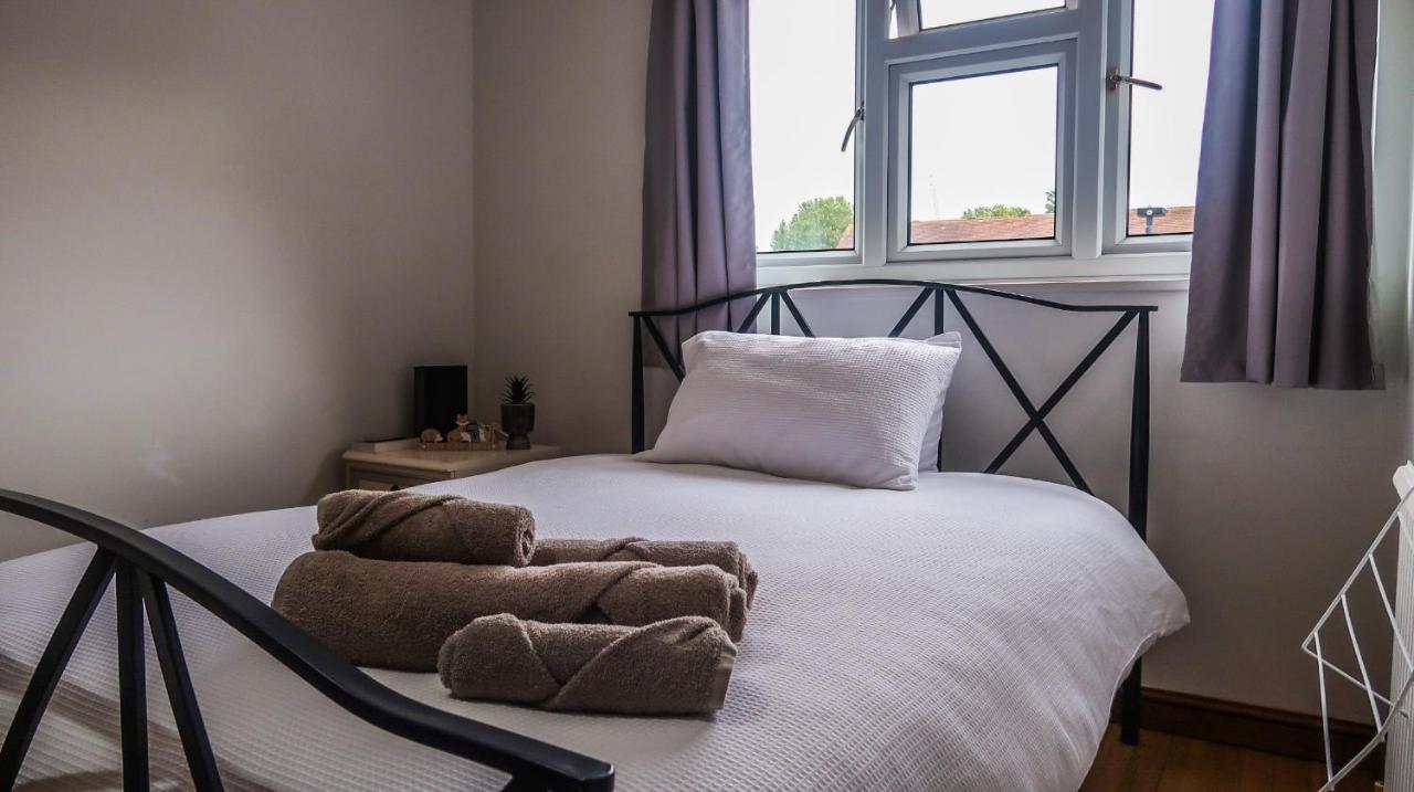 Cozy Double Room - Only Room 런던 외부 사진